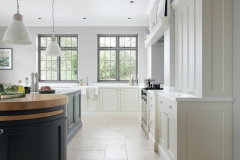 Belgravia Dark Blue & Porcelain