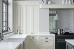 Belgravia Dark Blue & Porcelain