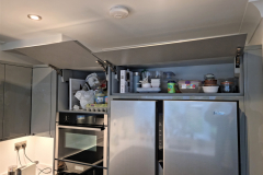 Strada-Gloss-Dust-grey_Blum-Aventos-HK-Lift-System-Uform