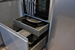 Strada-Gloss-Dust-grey_Blum-LegraBox-Orion-Grey-Drawers_Internal-Drawer-Uform